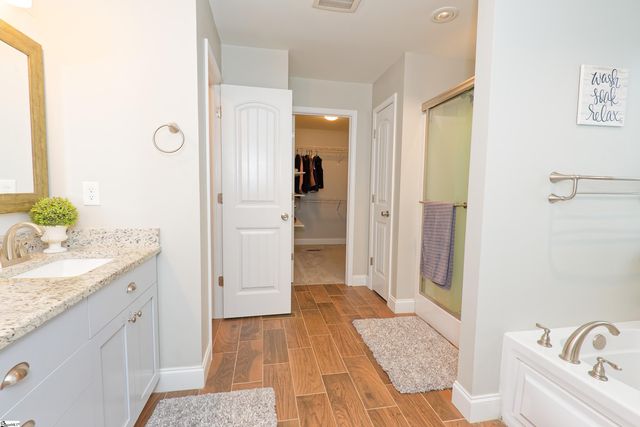 209 Nanie Myree Lane, Wellford, SC 29385
