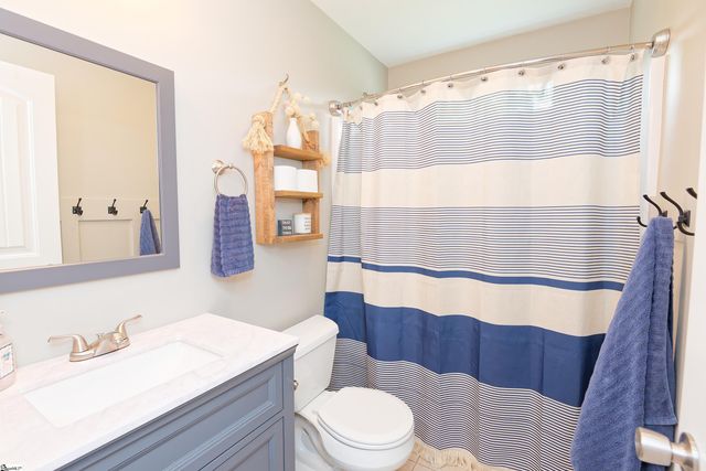 209 Nanie Myree Lane, Wellford, SC 29385
