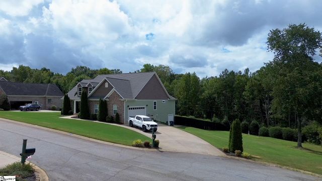 209 Nanie Myree Lane, Wellford, SC 29385
