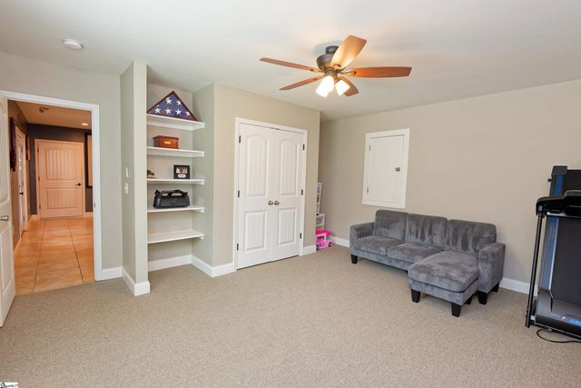 209 Nanie Myree Lane, Wellford, SC 29385