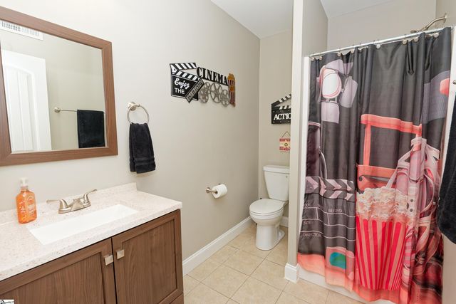 209 Nanie Myree Lane, Wellford, SC 29385