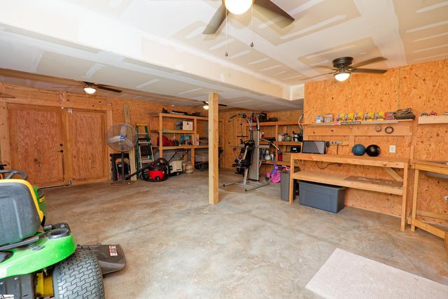 209 Nanie Myree Lane, Wellford, SC 29385
