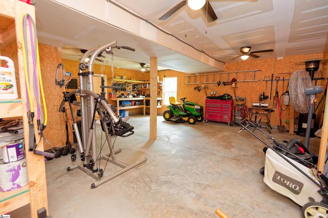 209 Nanie Myree Lane, Wellford, SC 29385
