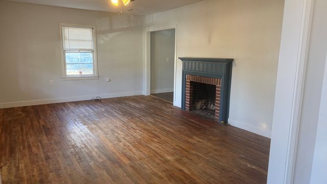 216 Simmons Ave, Ozark, AL 36360