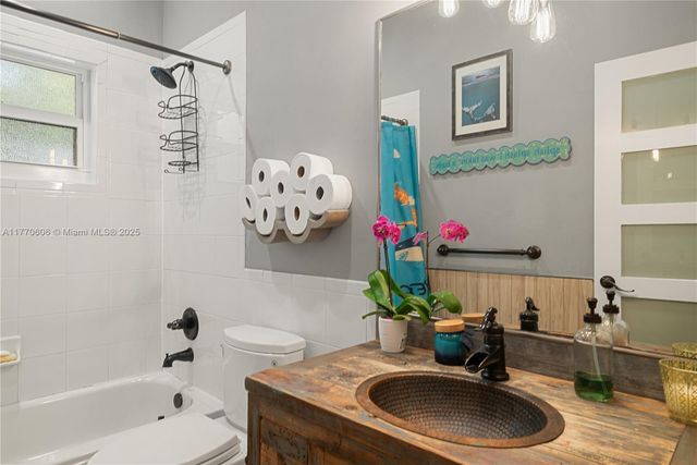 120 Coco Plum Rd S, Key Largo, FL 33037