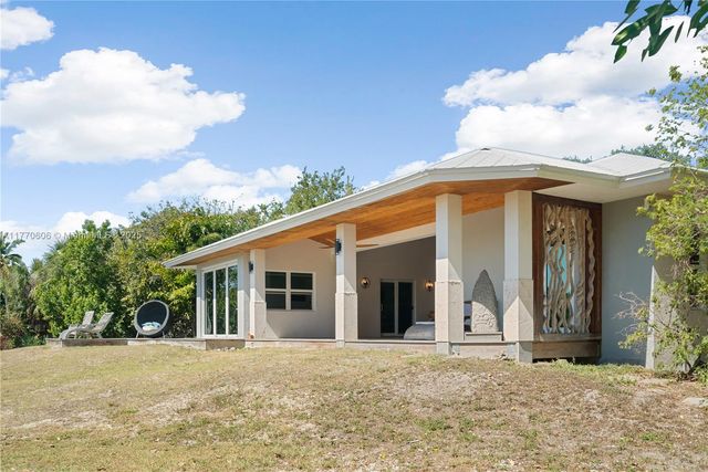 120 Coco Plum Rd S, Key Largo, FL 33037