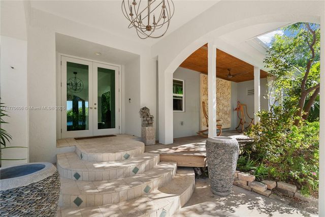 120 Coco Plum Rd S, Key Largo, FL 33037