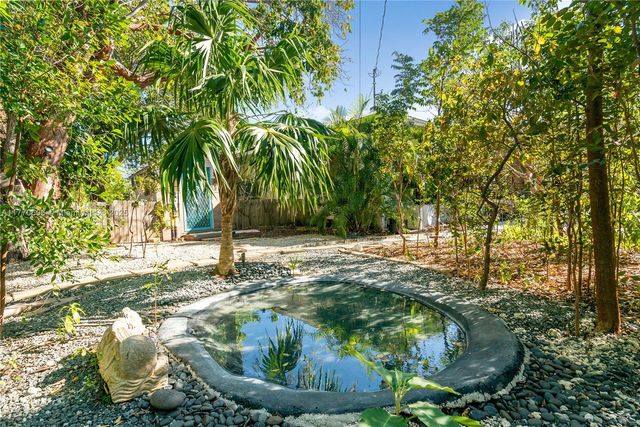 120 Coco Plum Rd S, Key Largo, FL 33037