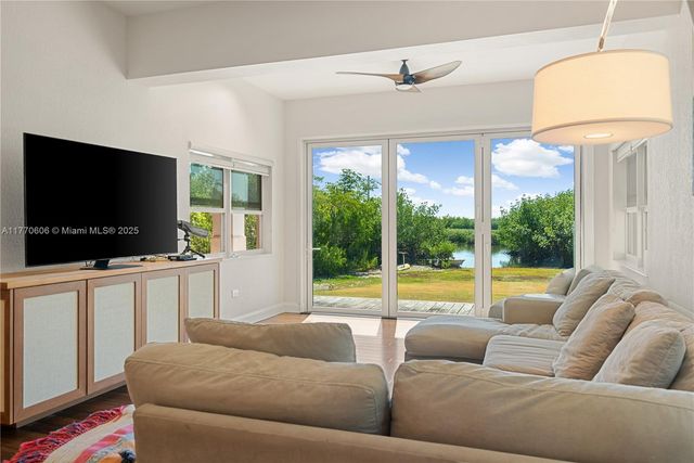 120 Coco Plum Rd S, Key Largo, FL 33037