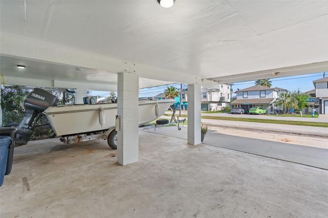 321 Ling Street, Bayou Vista, TX 77563