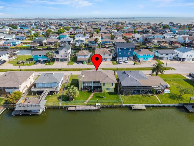 321 Ling Street, Bayou Vista, TX 77563