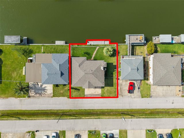 321 Ling Street, Bayou Vista, TX 77563