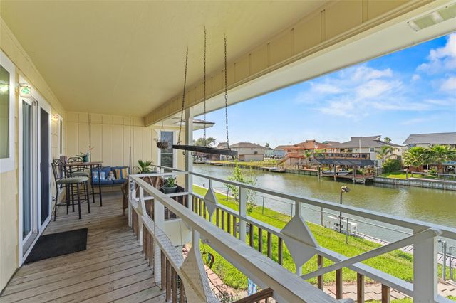 321 Ling Street, Bayou Vista, TX 77563