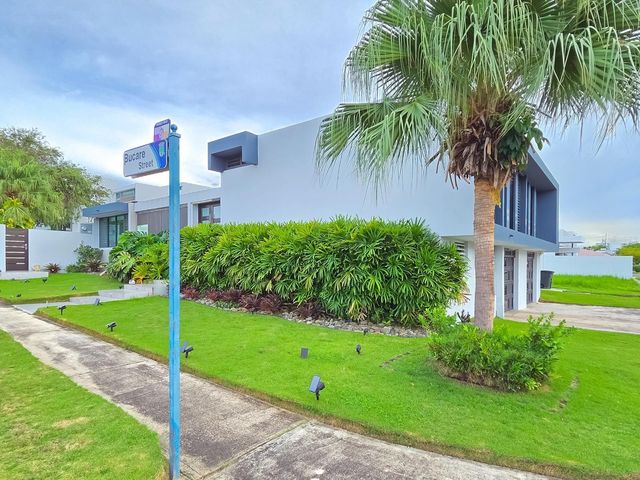 H3 CALLE BUCARE, Guaynabo, PR 00968