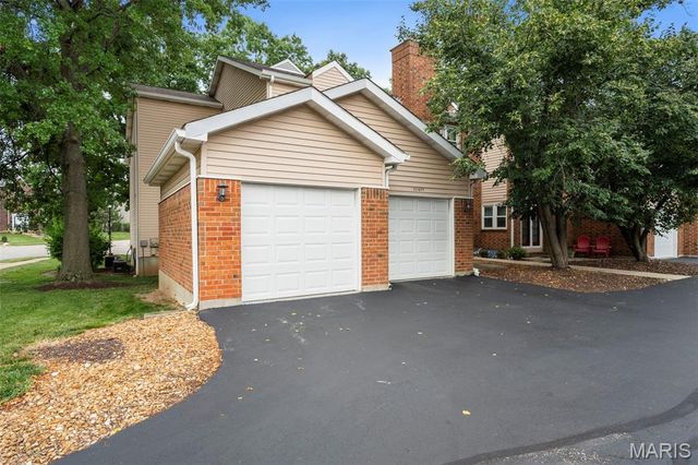 1316 Holgate Drive F1, Ballwin, MO 63021