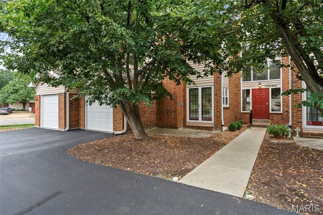 1316 Holgate Drive F1, Ballwin, MO 63021