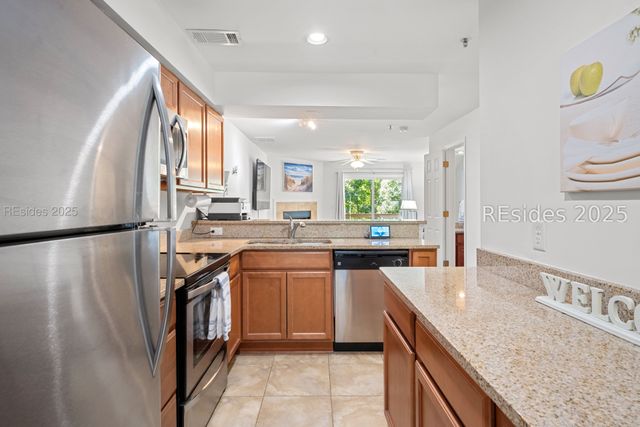 50 Yacht Cove Dr Apt 324, Hilton Head Island, SC 29928