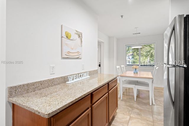 50 Yacht Cove Dr Apt 324, Hilton Head Island, SC 29928