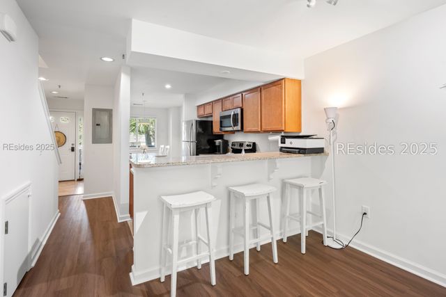 50 Yacht Cove Dr Apt 324, Hilton Head Island, SC 29928