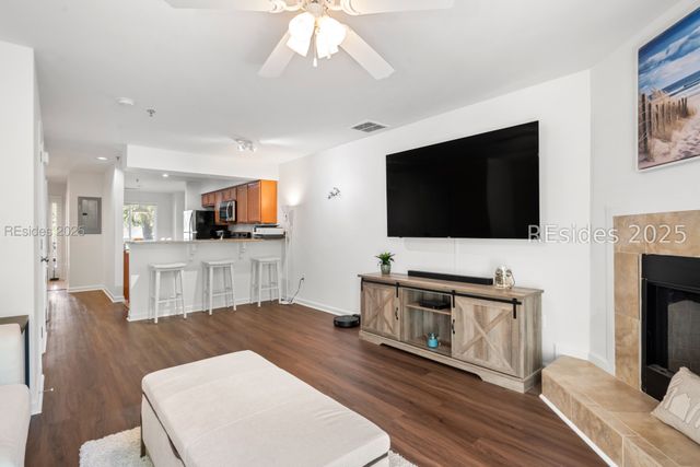 50 Yacht Cove Dr Apt 324, Hilton Head Island, SC 29928