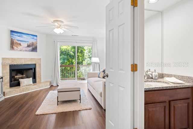 50 Yacht Cove Dr Apt 324, Hilton Head Island, SC 29928