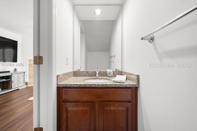 50 Yacht Cove Dr Apt 324, Hilton Head Island, SC 29928