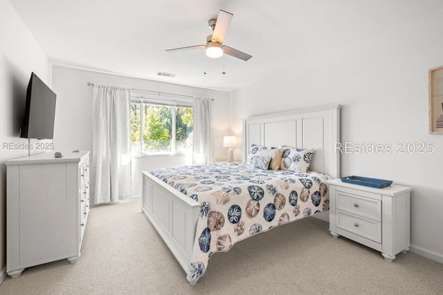 50 Yacht Cove Dr Apt 324, Hilton Head Island, SC 29928