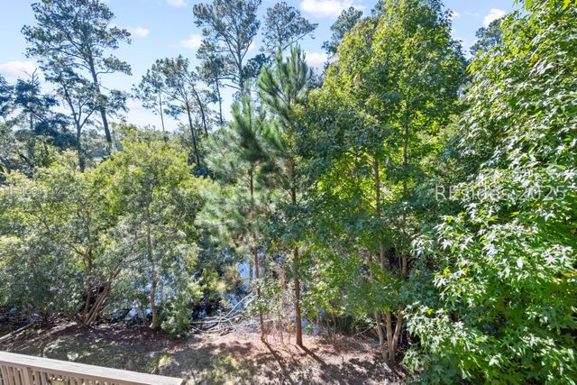 50 Yacht Cove Dr Apt 324, Hilton Head Island, SC 29928