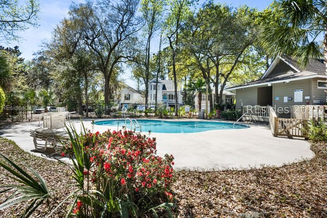 50 Yacht Cove Dr Apt 324, Hilton Head Island, SC 29928