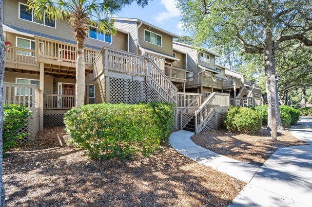 50 Yacht Cove Dr Apt 324, Hilton Head Island, SC 29928