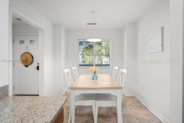 50 Yacht Cove Dr Apt 324, Hilton Head Island, SC 29928