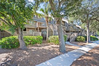50 Yacht Cove Dr Apt 324, Hilton Head Island, SC 29928