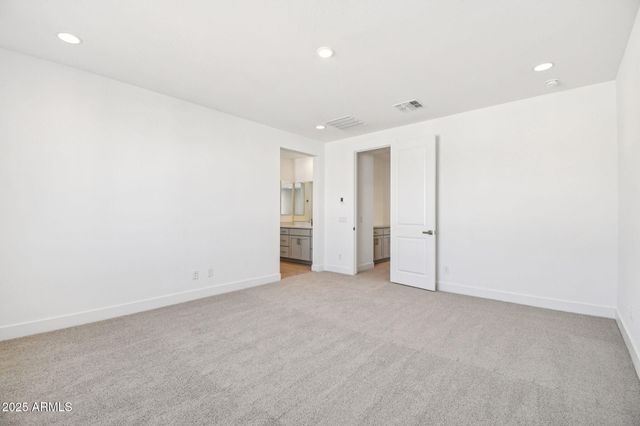 10450 E UPTON Avenue, Mesa, AZ 85212