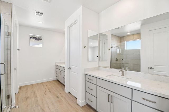 10450 E UPTON Avenue, Mesa, AZ 85212