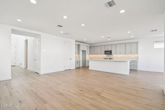 10450 E UPTON Avenue, Mesa, AZ 85212