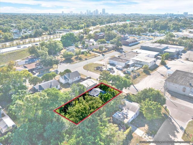 2221 28TH AVENUE N, St Petersburg, FL 33713