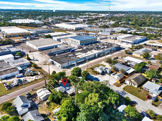 2221 28TH AVENUE N, St Petersburg, FL 33713