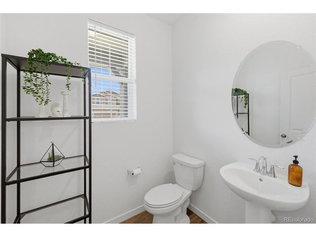 46538 Sunrise Ct, Bennett, CO 80102