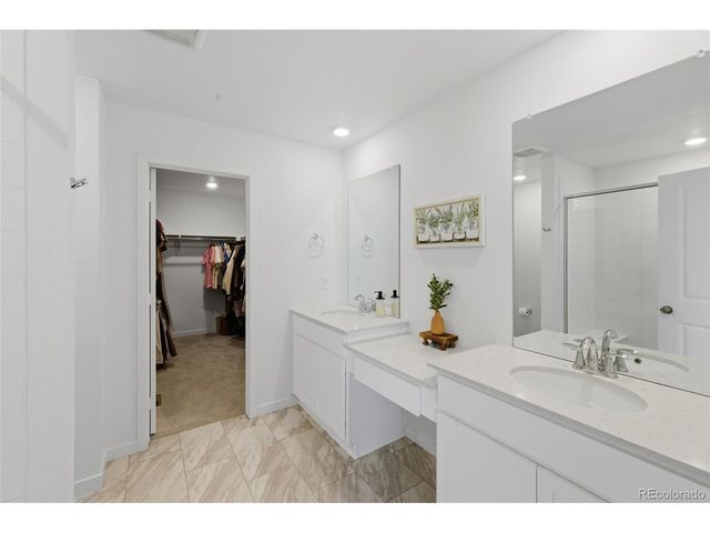 46538 Sunrise Ct, Bennett, CO 80102