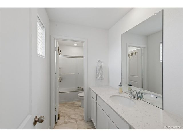 46538 Sunrise Ct, Bennett, CO 80102