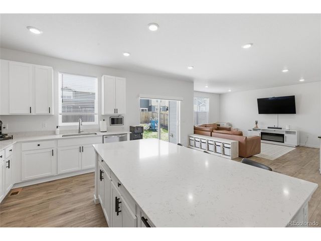 46538 Sunrise Ct, Bennett, CO 80102