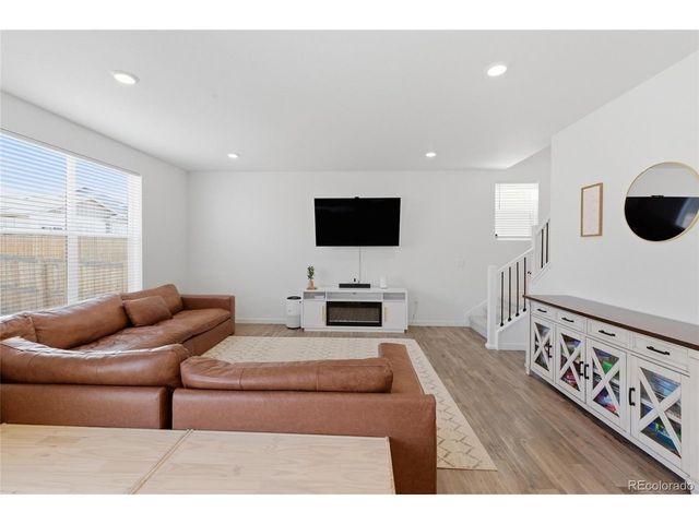 46538 Sunrise Ct, Bennett, CO 80102