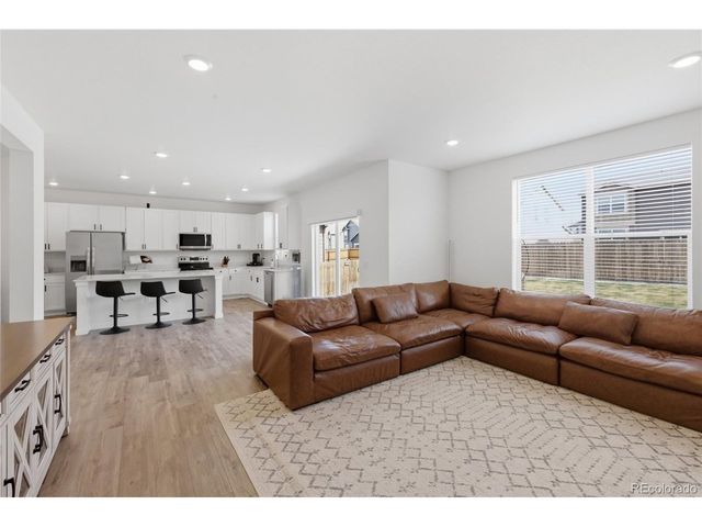 46538 Sunrise Ct, Bennett, CO 80102