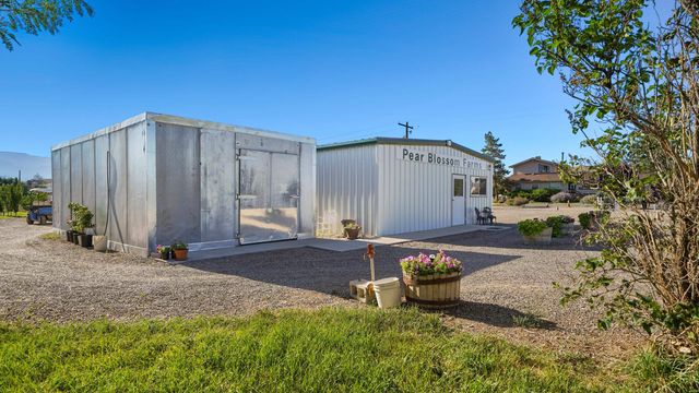 3376 C Road, Palisade, CO 81526