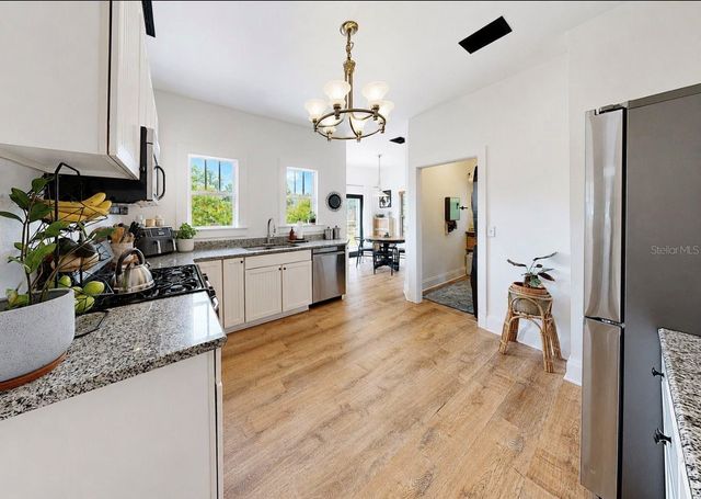 6702 N ELIZABETH STREET, Tampa, FL 33604