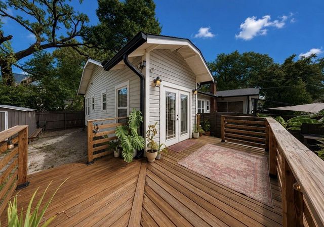 6702 N ELIZABETH STREET, Tampa, FL 33604
