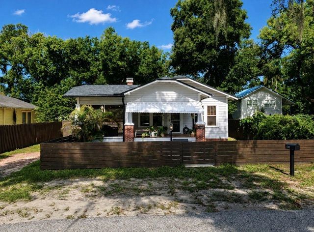 6702 N ELIZABETH STREET, Tampa, FL 33604