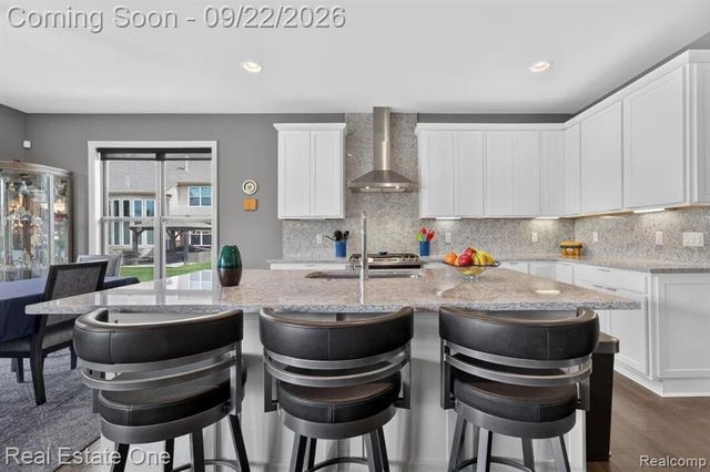 2034 Osprey, Troy, MI 48083