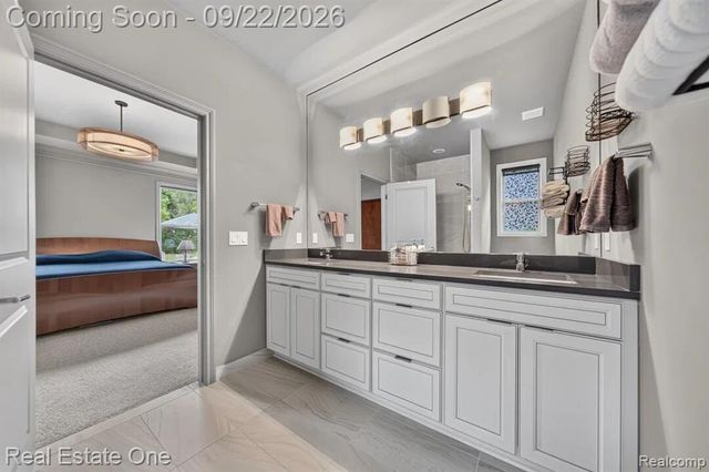2034 Osprey, Troy, MI 48083