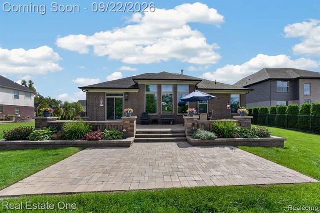 2034 Osprey, Troy, MI 48083